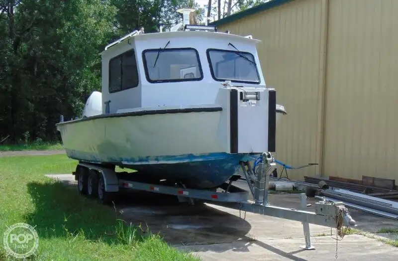 Kapal patroli untuk dijual