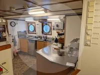 Kapal feri untuk dijual