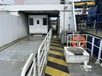Kapal kontainer untuk dijual