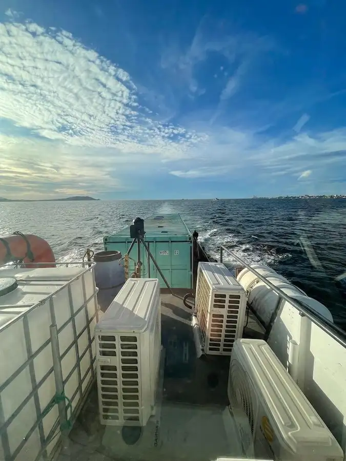 Kapal kontainer untuk dijual