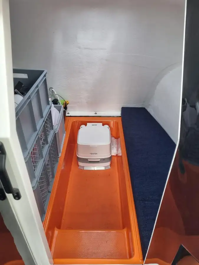 Kapal kontainer untuk dijual