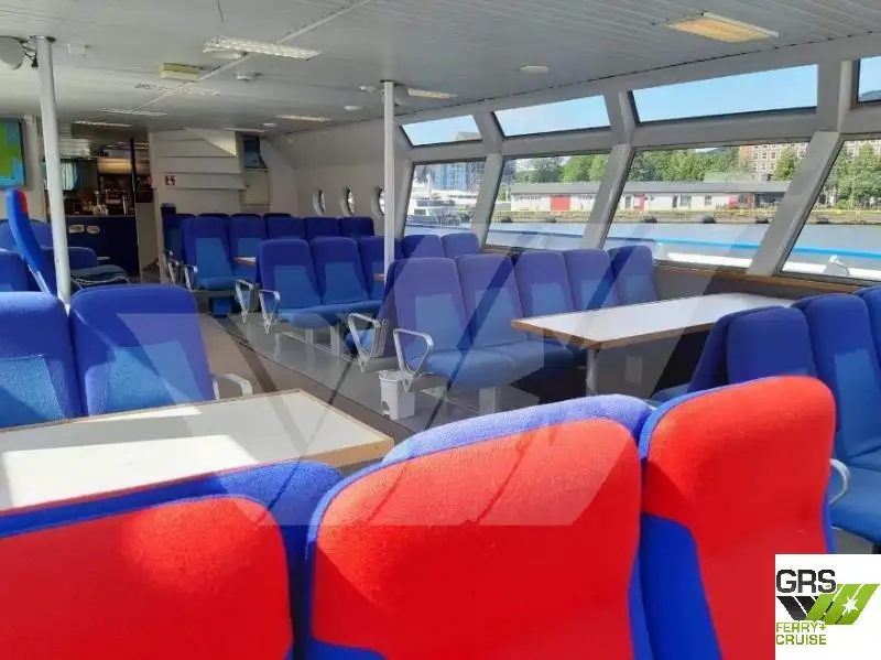 Kapal feri untuk dijual