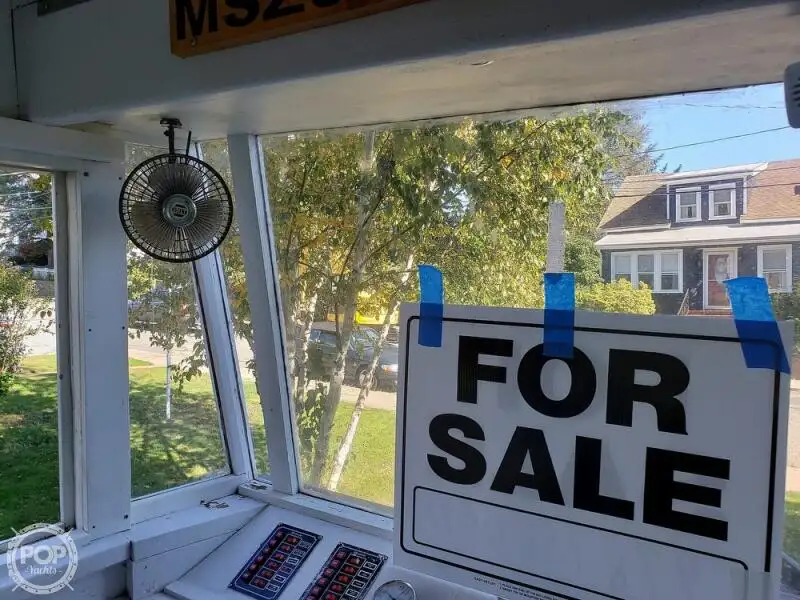 Kapal feri untuk dijual