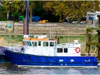 Kapal survei untuk dijual