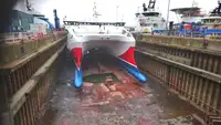 Kapal feri dijual