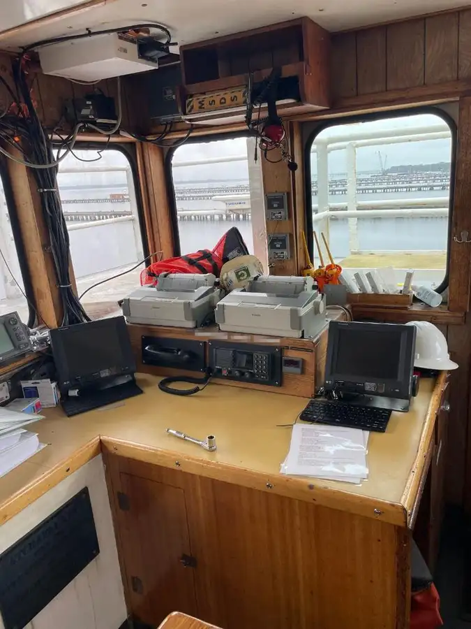 Kapal keruk untuk dijual