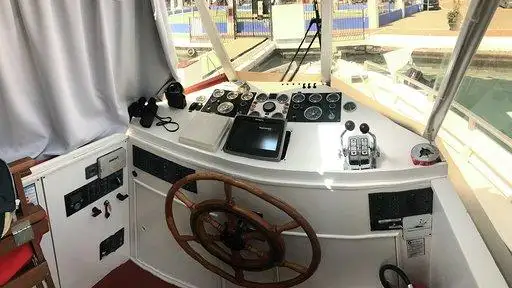 Kapal pesiar untuk dijual