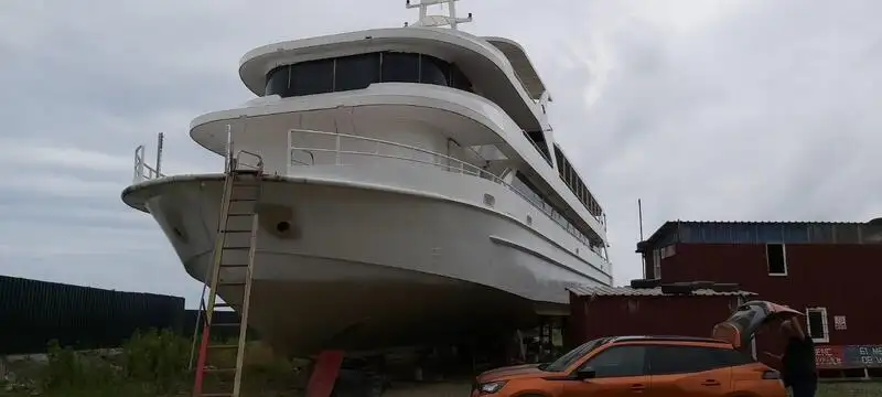 Kapal pesiar untuk dijual