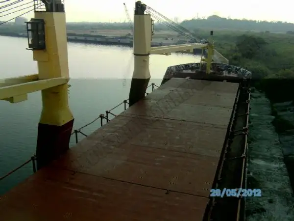 Kapal pengangkut barang curah untuk dijual