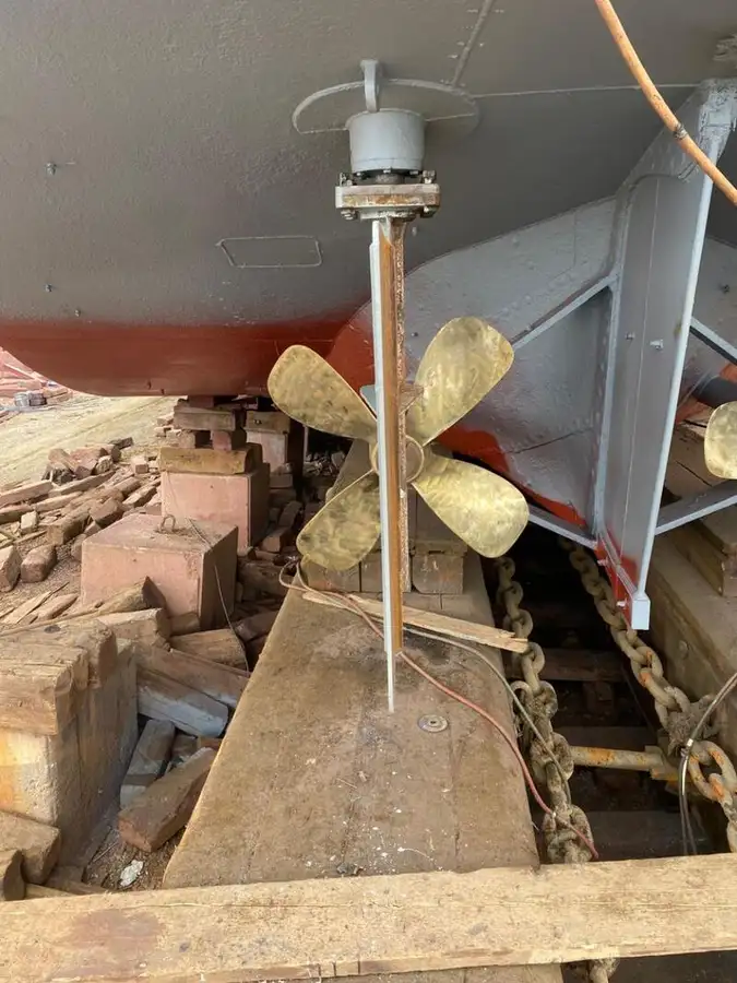 Kapal feri untuk dijual