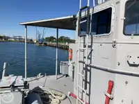 Kapal pendarat, tank untuk dijual