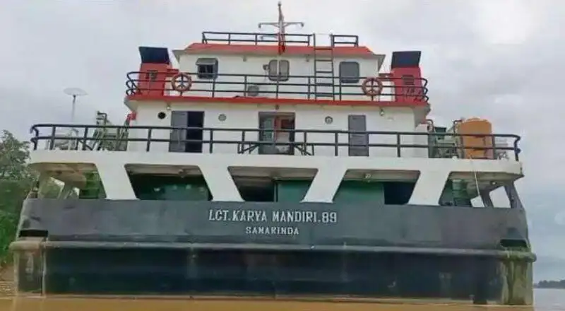 Kapal pendarat, tank untuk dijual