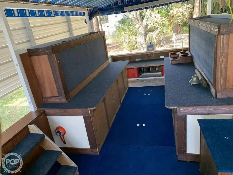 Kapal pesiar untuk dijual