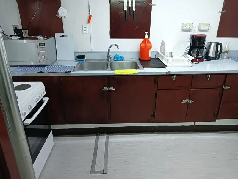 Kapal kontainer untuk dijual