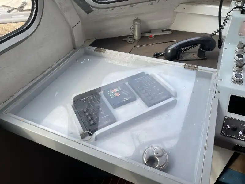 Kapal patroli untuk dijual