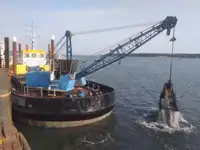 Kapal keruk untuk dijual