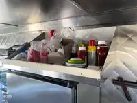 Ponton untuk dijual