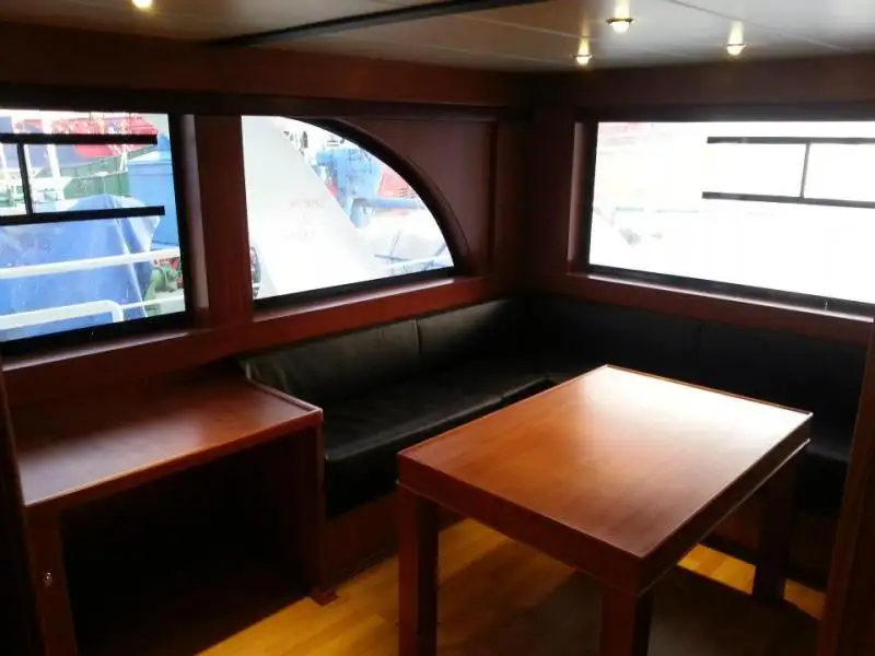 Kapal tunda untuk dijual