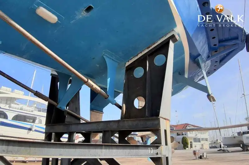 Kapal layar hidrofotil untuk dijual