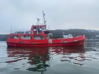 Kapal survei dijual
