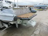 Perahu karet kaku untuk dijual