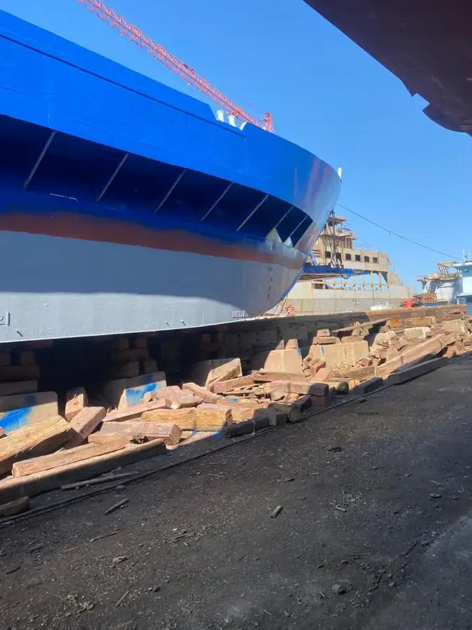 Kapal feri untuk dijual