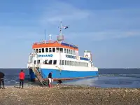 Kapal penumpang dijual
