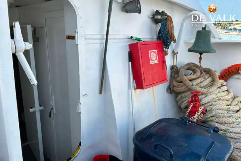 Kapal pesiar untuk dijual