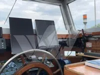 Kapal wisata untuk dijual
