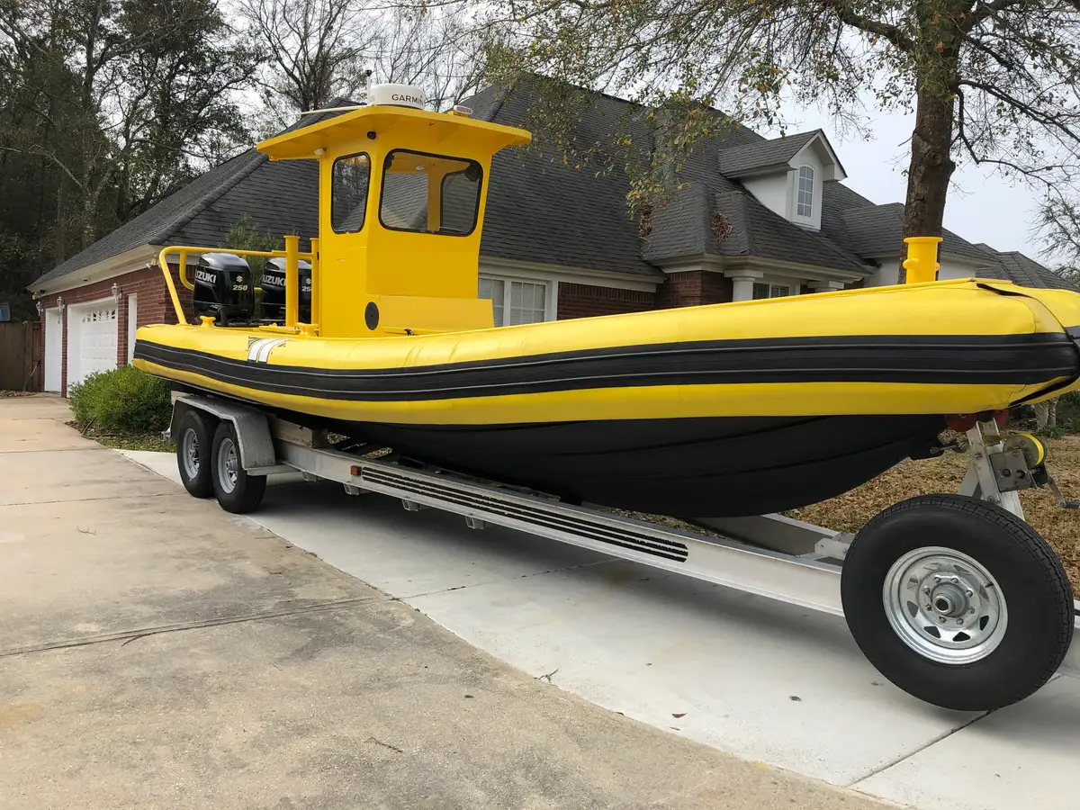 Perahu karet kaku untuk dijual