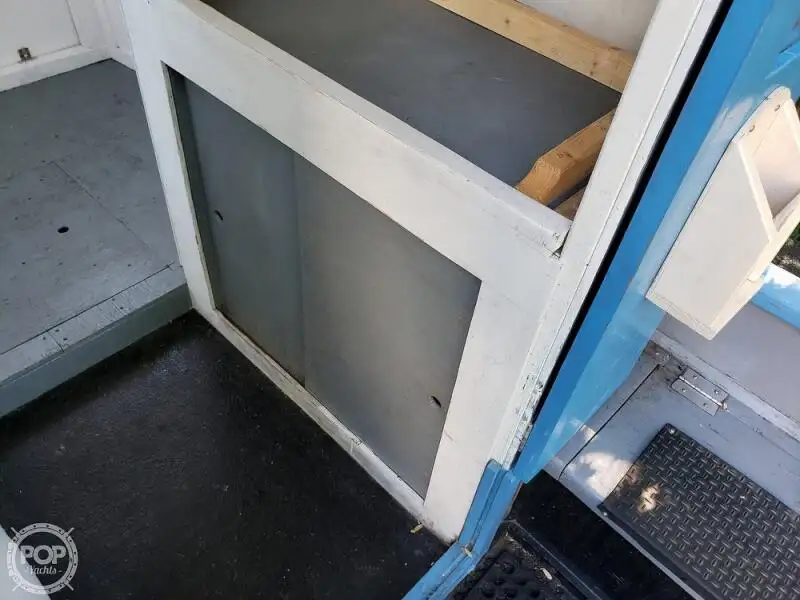 Kapal feri untuk dijual