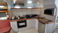 Kapal penelitian untuk dijual