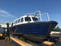 Kapal survei untuk dijual