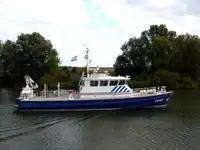 Kapal patroli untuk dijual