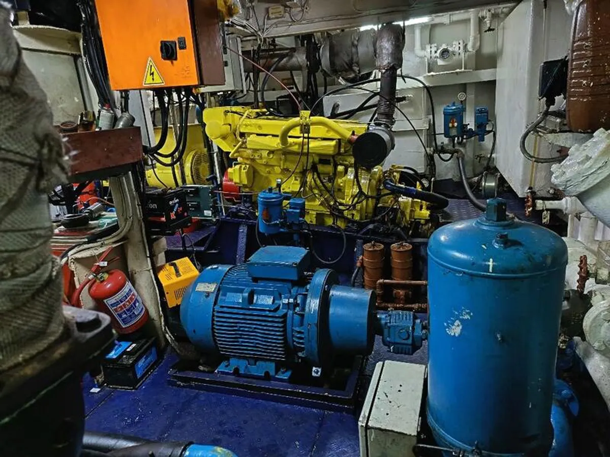 Kapal suplai untuk dijual
