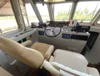 Kapal patroli untuk dijual
