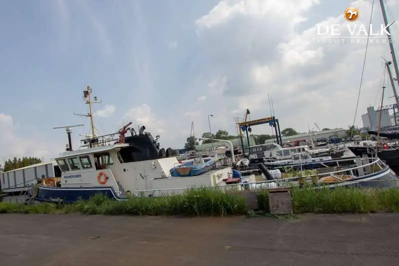 Kapal patroli untuk dijual