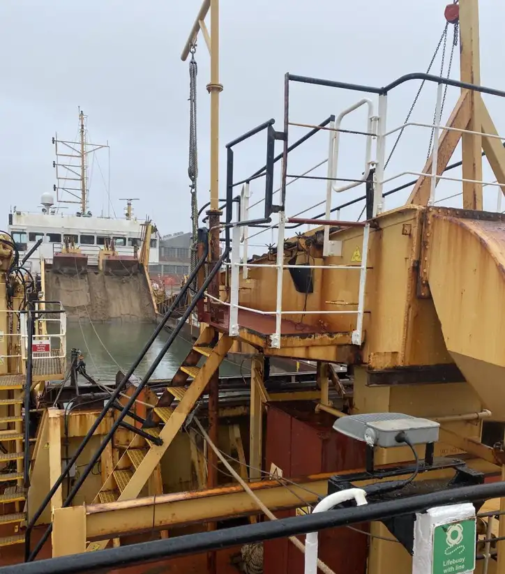 Kapal keruk untuk dijual