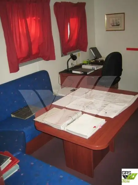Kapal pesiar untuk dijual
