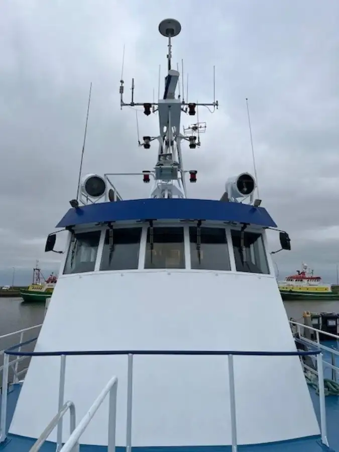Kapal patroli untuk dijual