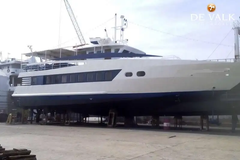 Kapal feri untuk dijual