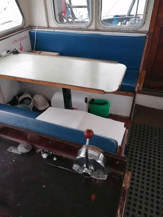 Kapal tunda untuk dijual