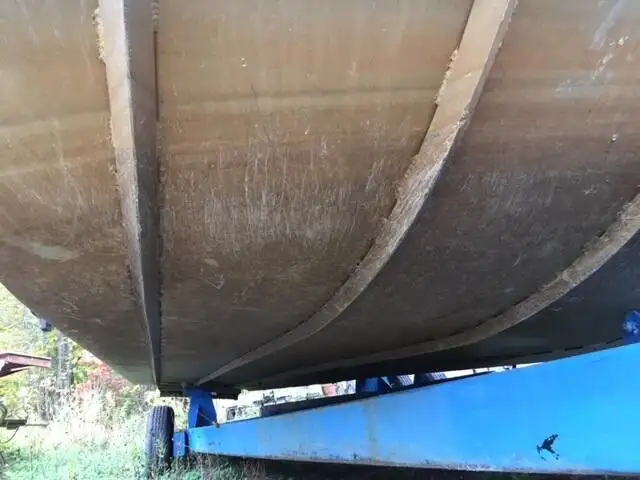 Kapal pendarat, tank untuk dijual
