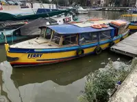 Kapal feri untuk dijual