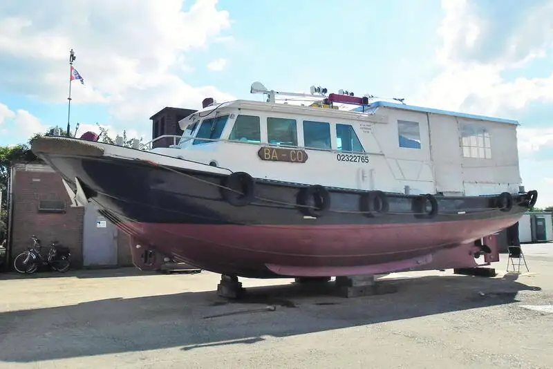 Kapal pesiar untuk dijual