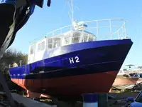 Kapal survei dijual