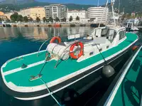 Kapal percontohan dijual