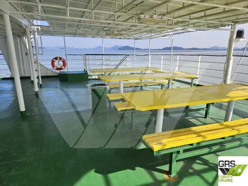 Kapal pendarat, tank untuk dijual
