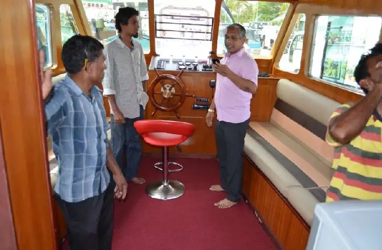 Kapal kru untuk dijual
