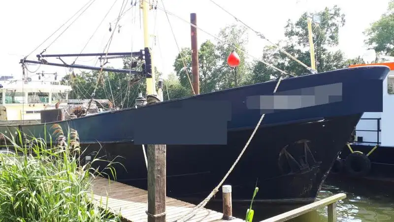 Kapal pukat untuk dijual